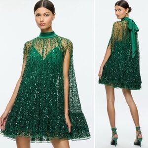 Alice And Olivia New Zenon Cape Mini Gown In Forest Green Size 2 $1,495.00